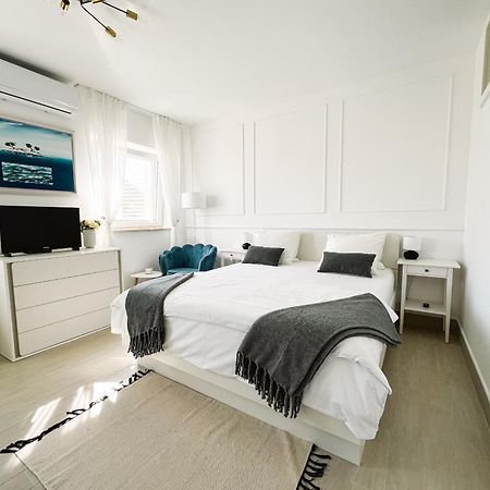 Modern Apartment In The Heart Of Njivice Luaran gambar