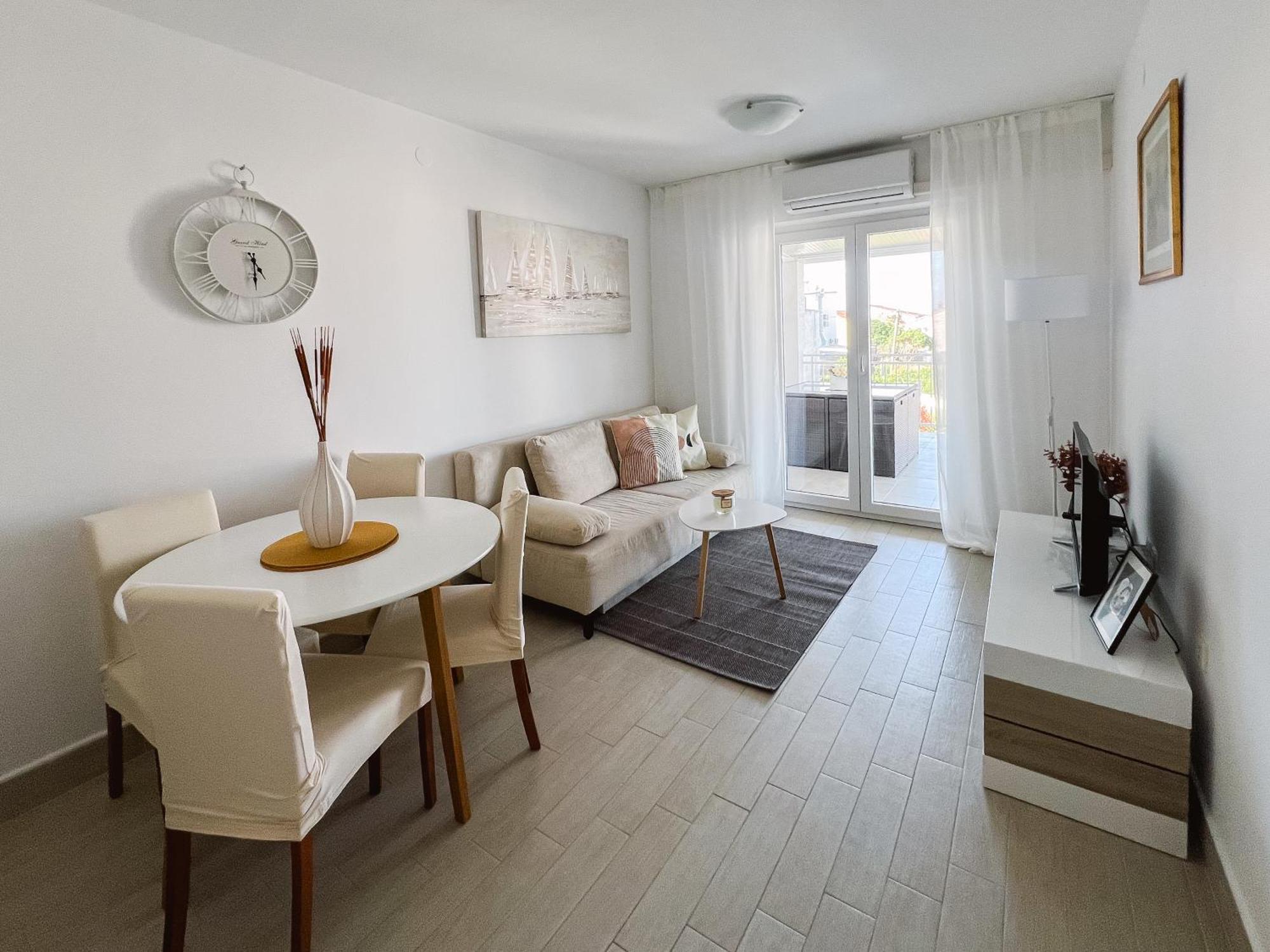 Modern Apartment In The Heart Of Njivice Luaran gambar
